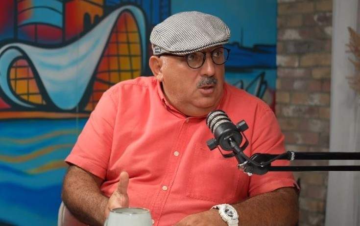 "Azərbaycanda kitabdan pul qazanmaq mümkün deyil" "Azərbaycanda kitabdan pul qazanmaq mümkün deyil"