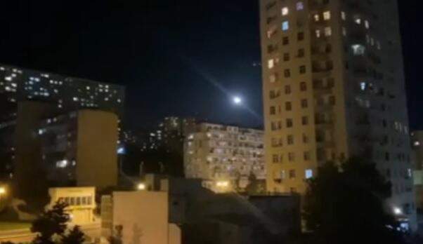 Bakının bu rayonu qaranlığa qərq oldu Bakının bu rayonu qaranlığa qərq oldu