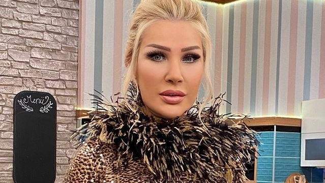 Seda Sayan reklamdan milyonlar qazanacaq - RƏQƏMLƏR Seda Sayan reklamdan milyonlar qazanacaq - RƏQƏMLƏR