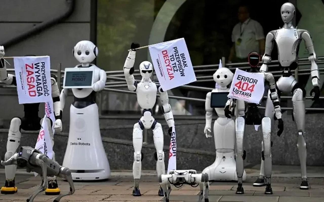 Bu dəfə robotlar “etiraz aksiyası keçirdi” - Video