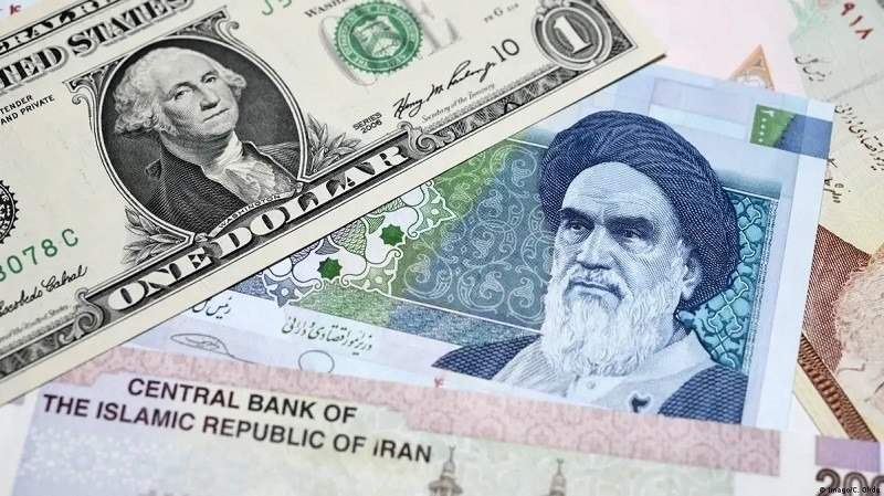 İranda dollar yenə bahalaşdı İranda dollar yenə bahalaşdı