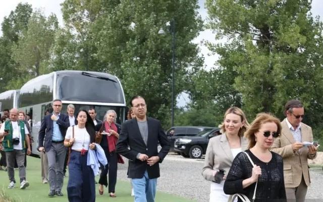 Xarici diplomatlar Cıdır düzündə