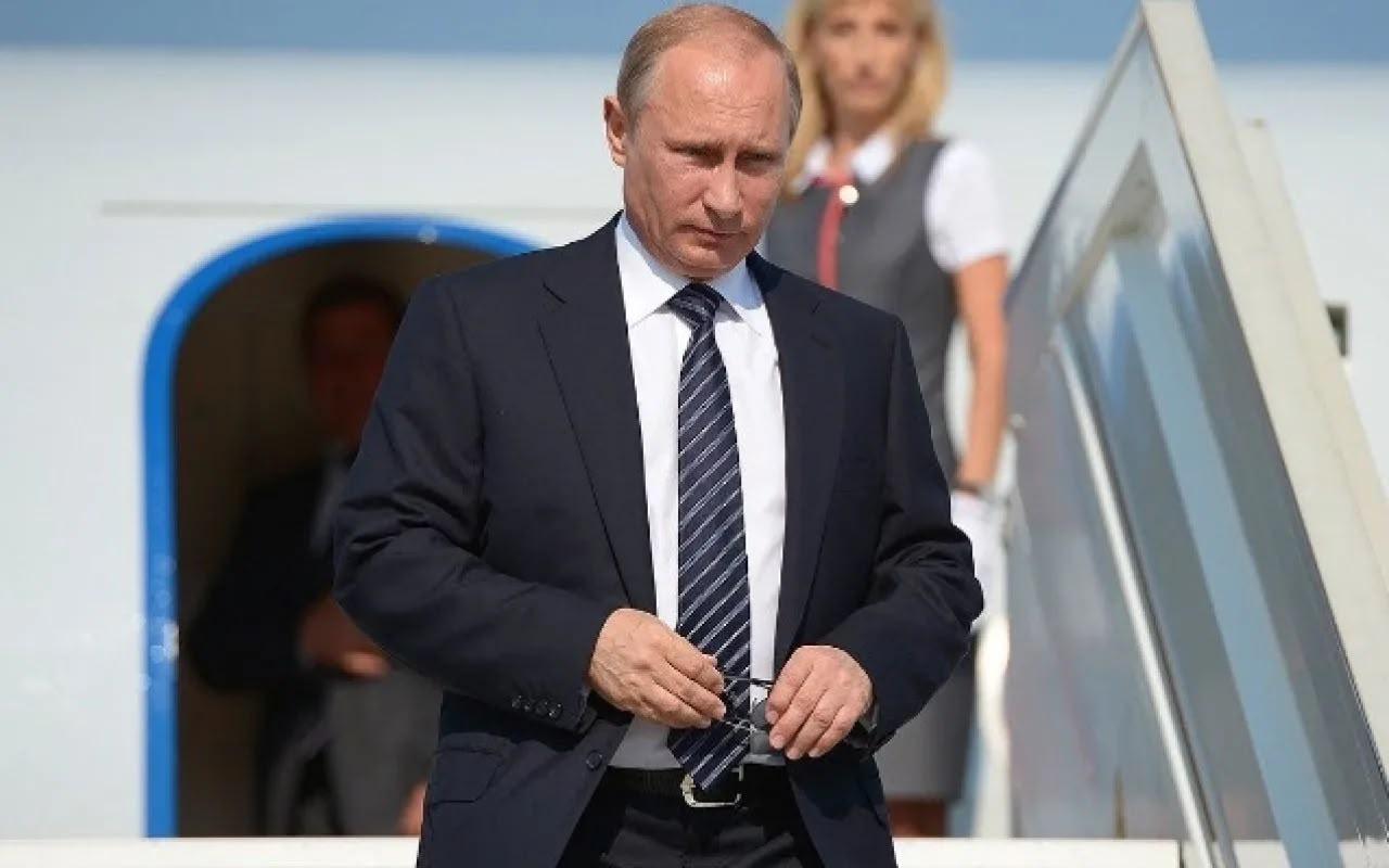 Putin Hindistana getdi
