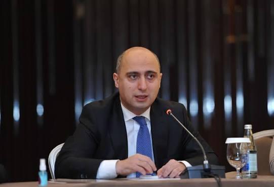 Direktor zəif şagirdləri məktəbdən çıxarırdı – NAZİR