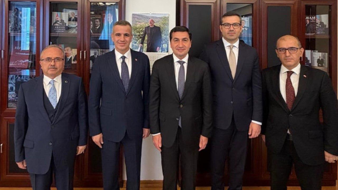 Hikmət Hacıyev Türkiyə rəsmiləri ilə görüşdü