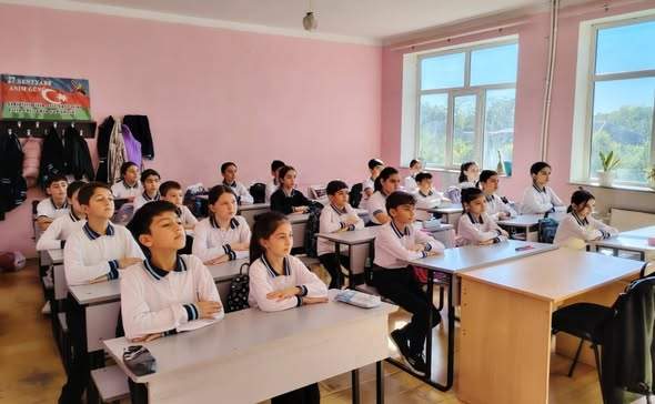 Məktəblər açılır: Valideynlər üçün vacib məsləhətlər Məktəblər açılır: Valideynlər üçün vacib məsləhətlər