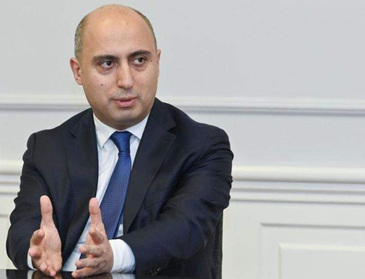 “Yaxşı şagird olmaqla yanaşı yaxşı insan olmaq da lazımdır" “Yaxşı şagird olmaqla yanaşı yaxşı insan olmaq da lazımdır"
