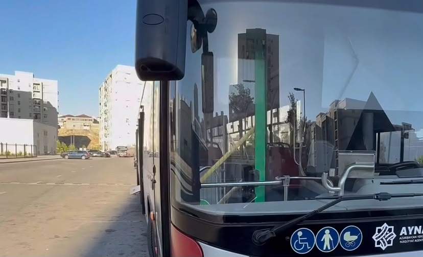 Sosial şəbəkələrdə yayılan avtobus görüntülərinə “BakuBus”dan REAKSİYA - VİDEO Sosial şəbəkələrdə yayılan avtobus görüntülərinə “BakuBus”dan REAKSİYA - VİDEO