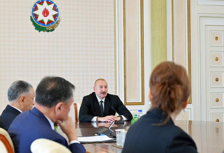 Prezident: Gənc nəslin vətənpərvərlik, milli prinsiplərə sadiqlik ruhunda tərbiyə olunması çox vacibdir Prezident: Gənc nəslin vətənpərvərlik, milli prinsiplərə sadiqlik ruhunda tərbiyə olunması çox vacibdir