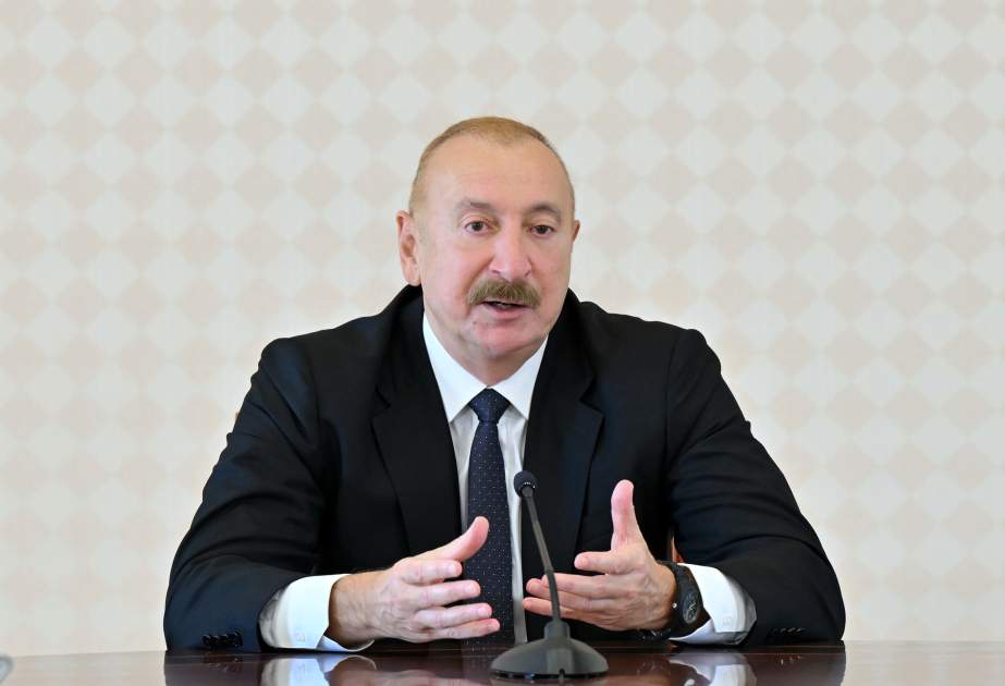 Azərbaycanda mənəvi dəyərlərə, ənənələrə, həyat tərzimizə sadiqlik başlıca tendensiyadır Azərbaycanda mənəvi dəyərlərə, ənənələrə, həyat tərzimizə sadiqlik başlıca tendensiyadır