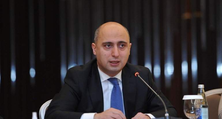 Nazir onu vəzifəsindən AZAD ETDİ Nazir onu vəzifəsindən AZAD ETDİ