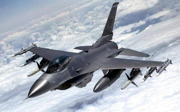 ABŞ-da F-16 qırıcısı qəzaya uğradı ABŞ-da F-16 qırıcısı qəzaya uğradı