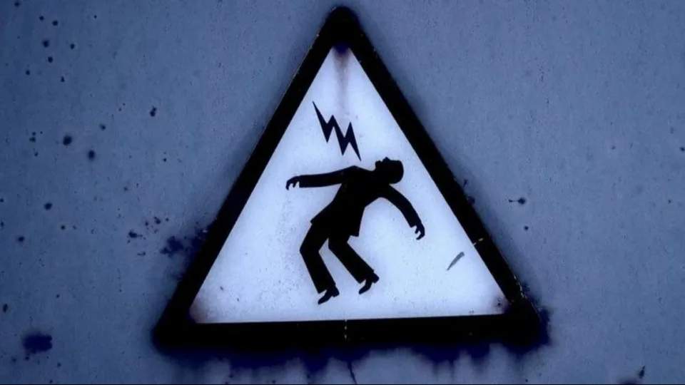 Ağdərədə kişini elektrik cərəyanı vuraraq öldürdü Ağdərədə kişini elektrik cərəyanı vuraraq öldürdü