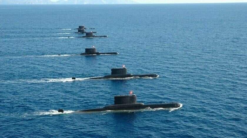 İsrail Türkiyəyə görə sualtı donanmasını böyüdür İsrail Türkiyəyə görə sualtı donanmasını böyüdür