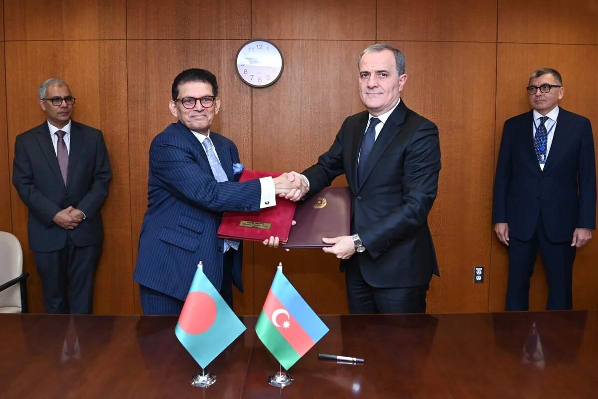 Azərbaycan daha bir ölkə ilə viza rejimini sadələşdirir Azərbaycan daha bir ölkə ilə viza rejimini sadələşdirir