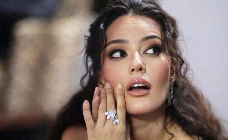 Boşandıqdan sonra ilk serialına çəkilir Boşandıqdan sonra ilk serialına çəkilir