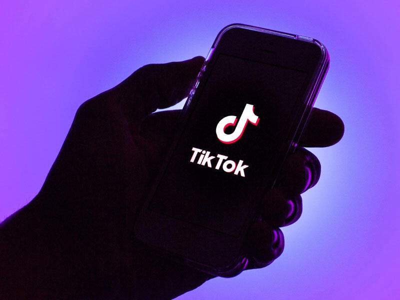 Tiktokda söyüş söyən "Sarışın gözəl" həbs olundu Tiktokda söyüş söyən "Sarışın gözəl" həbs olundu