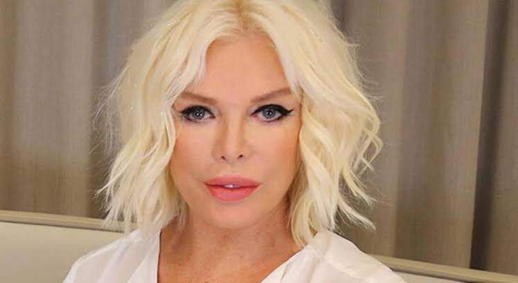 Ajda Pekkan 80 yaşında su idmanına başladı Ajda Pekkan 80 yaşında su idmanına başladı