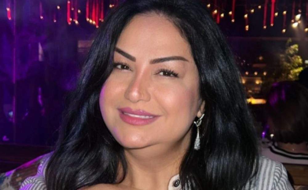 "Həmin müğənnilər tənqidi özləri qazanırlar" "Həmin müğənnilər tənqidi özləri qazanırlar"
