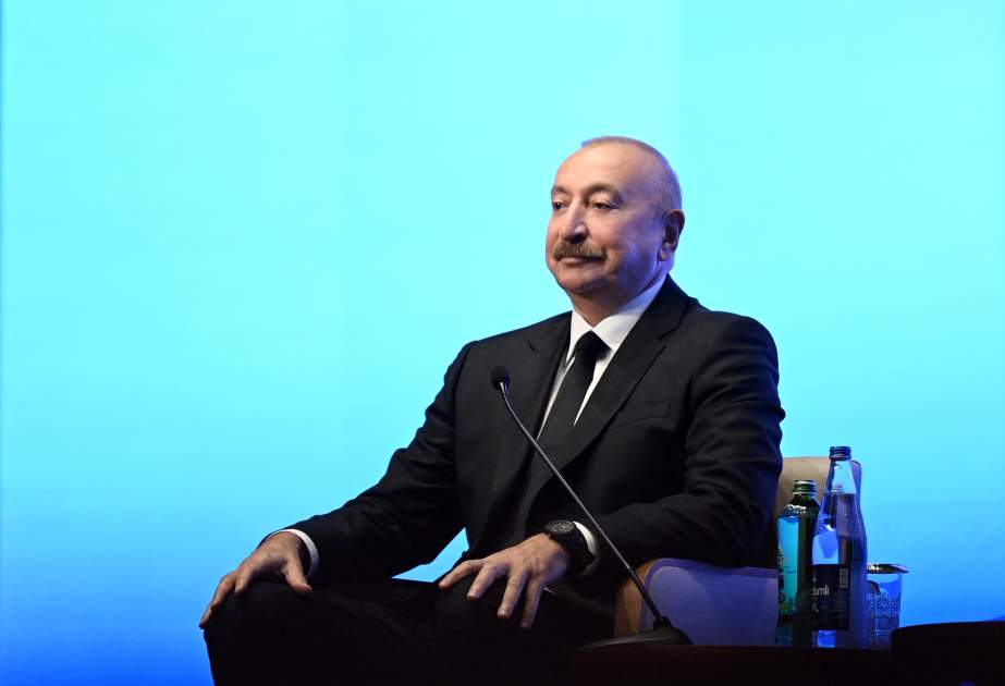 Prezident İlham Əliyev: Bir çox aparıcı beynəlxalq şirkətlər Azərbaycanı etibarlı tərəfdaş kimi görürlər Prezident İlham Əliyev: Bir çox aparıcı beynəlxalq şirkətlər Azərbaycanı etibarlı tərəfdaş kimi görürlər