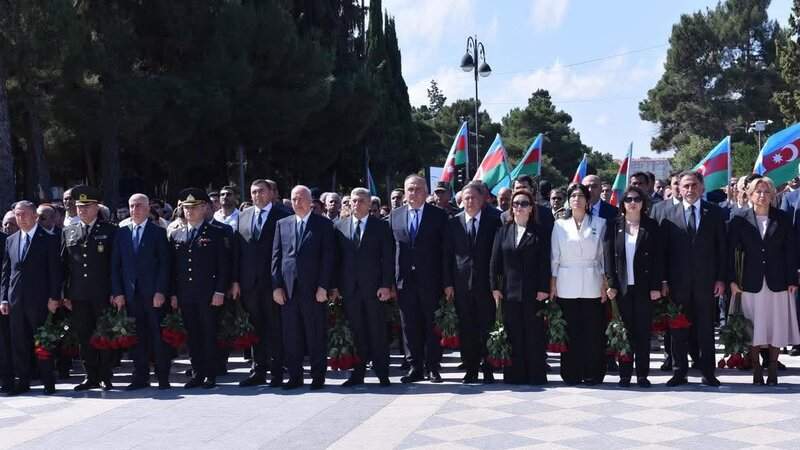 Sumqayıtda Anım Günü: şəhidlərin xatirəsi yad edildi Sumqayıtda Anım Günü: şəhidlərin xatirəsi yad edildi