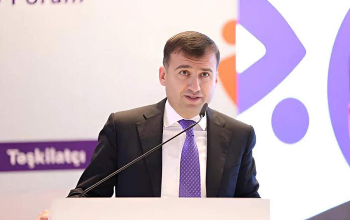 Müşavir vəzifəsindən çıxdı, şöbə müdiri oldu - Foto Müşavir vəzifəsindən çıxdı, şöbə müdiri oldu - Foto