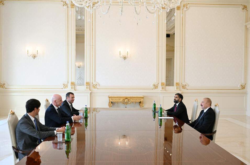 Prezident İlham Əliyev FIFA-nın prezidentini qəbul edib Prezident İlham Əliyev FIFA-nın prezidentini qəbul edib