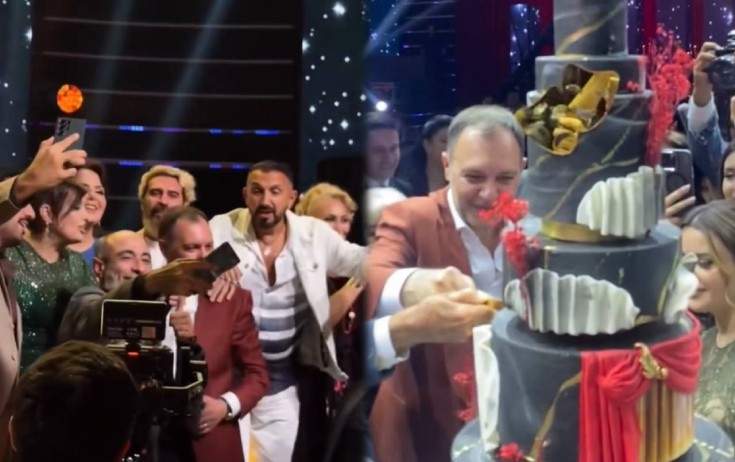 Əməkdar artistin gecəsində hamı "Mən aktyoram" oxudu Əməkdar artistin gecəsində hamı "Mən aktyoram" oxudu