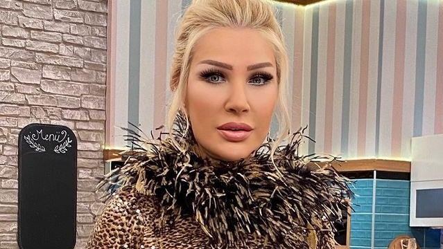 Seda Sayan həyat yoldaşı ilə görüntüsünü paylaşdı - FOTO Seda Sayan həyat yoldaşı ilə görüntüsünü paylaşdı - FOTO