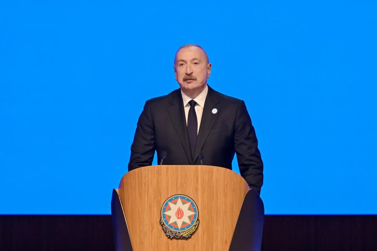 Prezident İlham Əliyev: Əminəm ki, hər bir vətənpərvər azərbaycanlı öz dövləti ilə fəxr edir Prezident İlham Əliyev: Əminəm ki, hər bir vətənpərvər azərbaycanlı öz dövləti ilə fəxr edir
