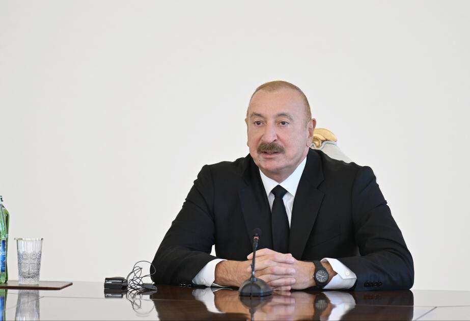 Prezident Ladislau-Marius Vizeri qəbul edib Prezident Ladislau-Marius Vizeri qəbul edib