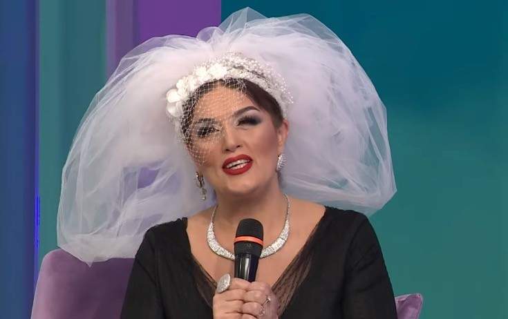 Elzanın gəlinlərə arzusu: “İki il qayınananızla qalın” Elzanın gəlinlərə arzusu: “İki il qayınananızla qalın”
