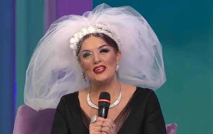 Elzanın gəlinlərə arzusu: “İki il qayınananızla qalın”