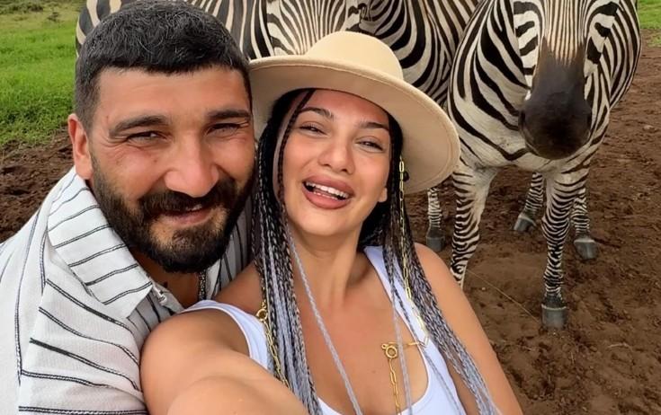 Yeni tikdirdikləri evi su basdı