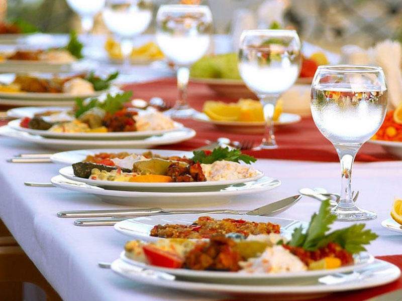 AQTA əməkdaşlarını restorana buraxmadı, cərimələndi AQTA əməkdaşlarını restorana buraxmadı, cərimələndi