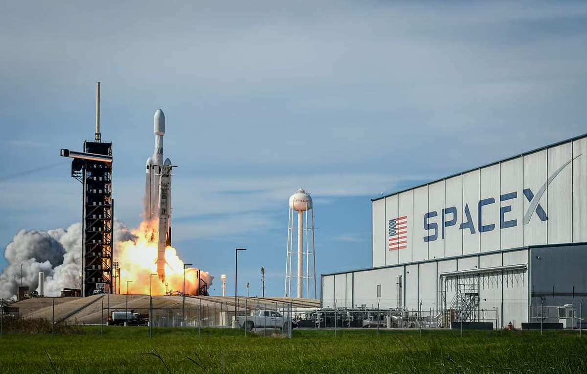 "SpaceX" 40 milyard dollarlıq çip alacaq "SpaceX" 40 milyard dollarlıq çip alacaq