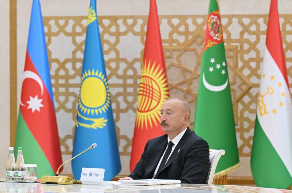 İlham Əliyev: Son illərdə Azərbaycanın Mərkəzi Asiya ölkələri ilə qarşılıqlı fəaliyyəti xeyli genişlənib İlham Əliyev: Son illərdə Azərbaycanın Mərkəzi Asiya ölkələri ilə qarşılıqlı fəaliyyəti xeyli genişlənib