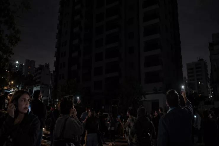 Bakıda binanı işıqsız qoyan qohumlara cinayət işi AÇILDI: biri həbs olundu
