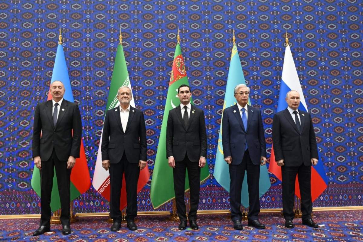 İlham Əliyev Xəzər Ekoloji Sammitində çıxış etdi İlham Əliyev Xəzər Ekoloji Sammitində çıxış etdi