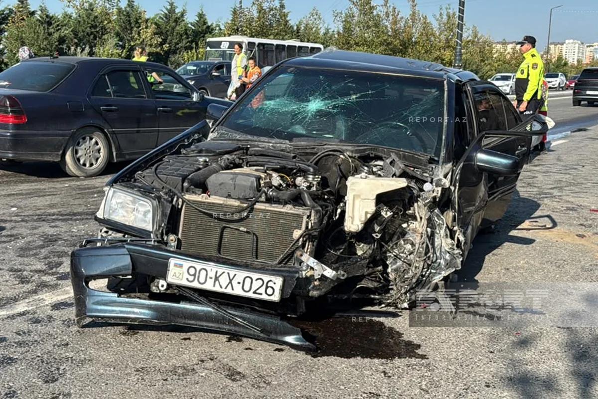 Sumqayıtda avtobusla minik avtomobili toqquşdu