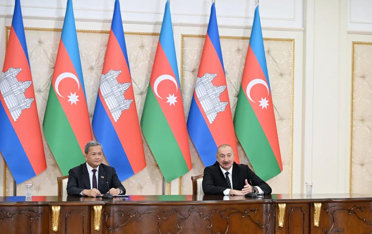 İlham Əliyev: Azərbaycanda kambocalı tələbələrin təhsil alması ənənəsini bərpa etmək lazımdır
