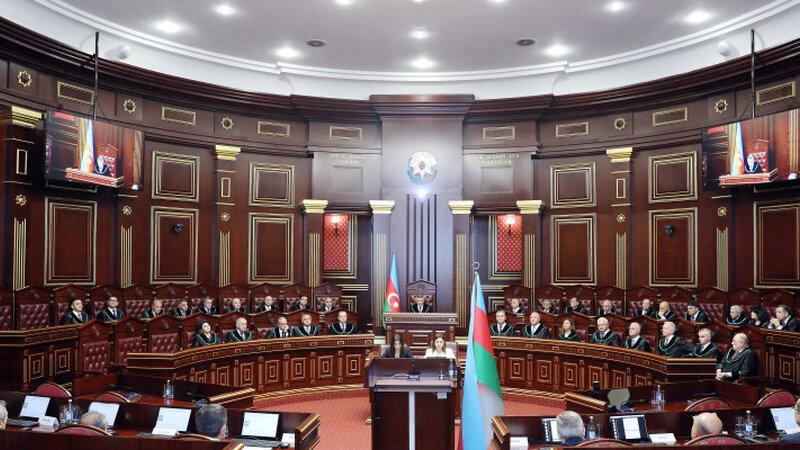 Yeni təyin olunan hakimlər and içdilər