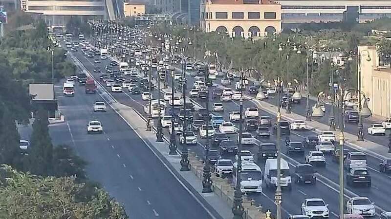 Bakının bir sıra yollarında sıxlıq var - SİYAHI Bakının bir sıra yollarında sıxlıq var - SİYAHI