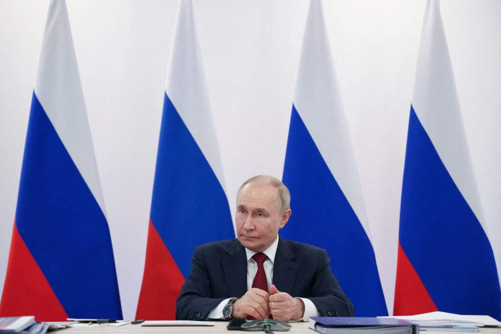 Putin BƏƏ prezidenti ilə dizel məsələsini müzakirə etdi Putin BƏƏ prezidenti ilə dizel məsələsini müzakirə etdi