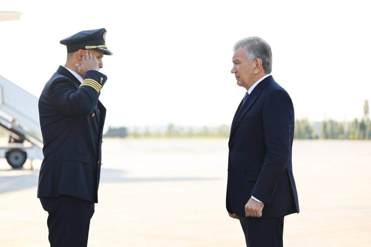 Şavkat Mirziyoyev Bakıya yola düşüb Şavkat Mirziyoyev Bakıya yola düşüb