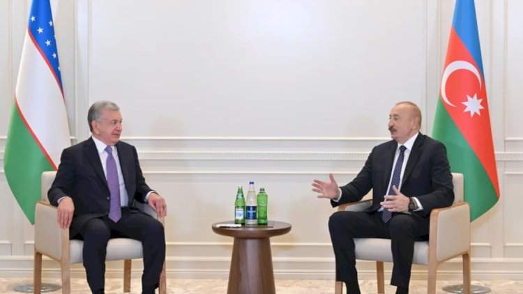 İlham Əliyev Şavkat Mirziyoyev ilə görüşdü İlham Əliyev Şavkat Mirziyoyev ilə görüşdü
