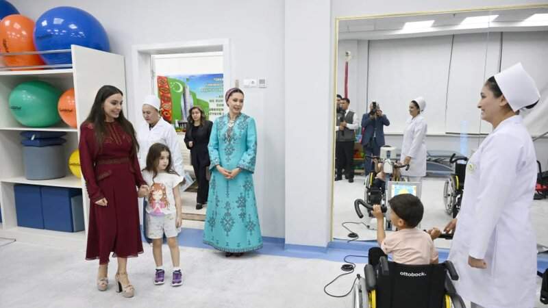 Leyla Əliyeva Arkadağda Uşaq Reabilitasiya Mərkəzinin fəaliyyəti ilə tanış oldu Leyla Əliyeva Arkadağda Uşaq Reabilitasiya Mərkəzinin fəaliyyəti ilə tanış oldu