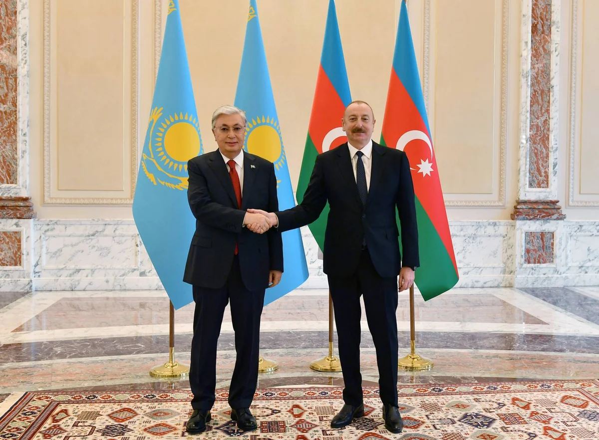 İlham Əliyev Tokayevi təbrik etdi İlham Əliyev Tokayevi təbrik etdi