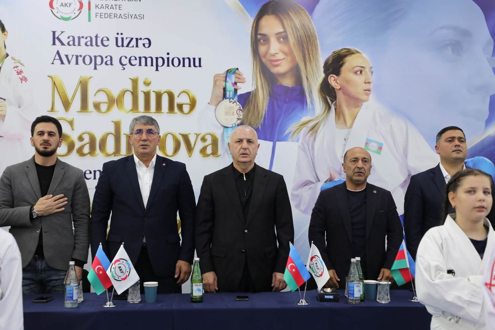 Bakıda uşaq və xanım idmançıların karate seminarı keçirildi - FOTOLAR Bakıda uşaq və xanım idmançıların karate seminarı keçirildi - FOTOLAR
