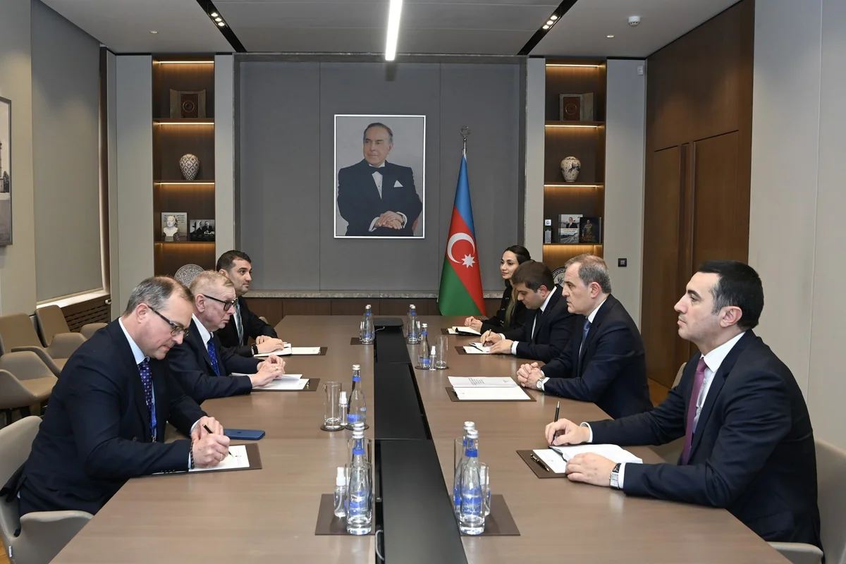 Ceyhun Bayramov mühüm görüş keçirdi Ceyhun Bayramov mühüm görüş keçirdi